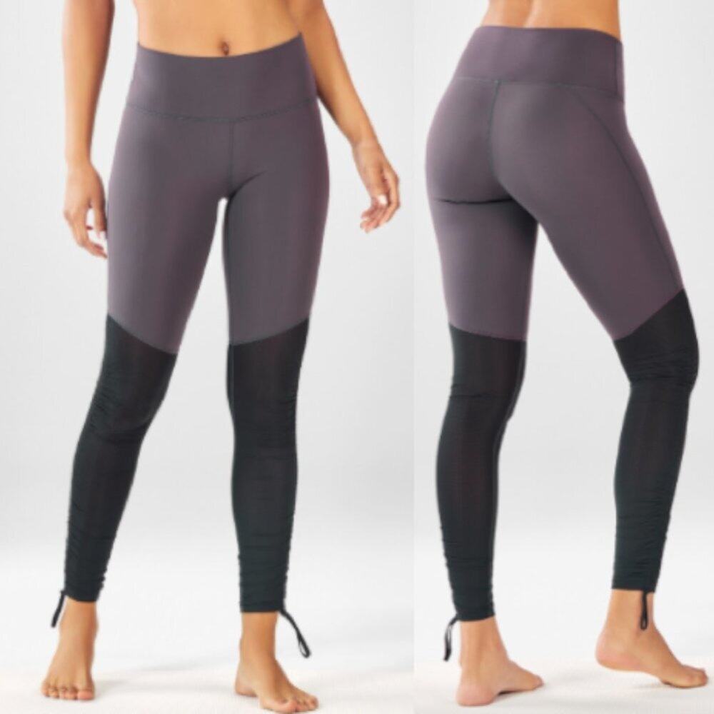 Fabletics Grey & Black Colorblock Ruched Leggings